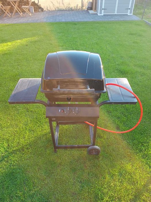 Grill gazowy dwupalnikowy
