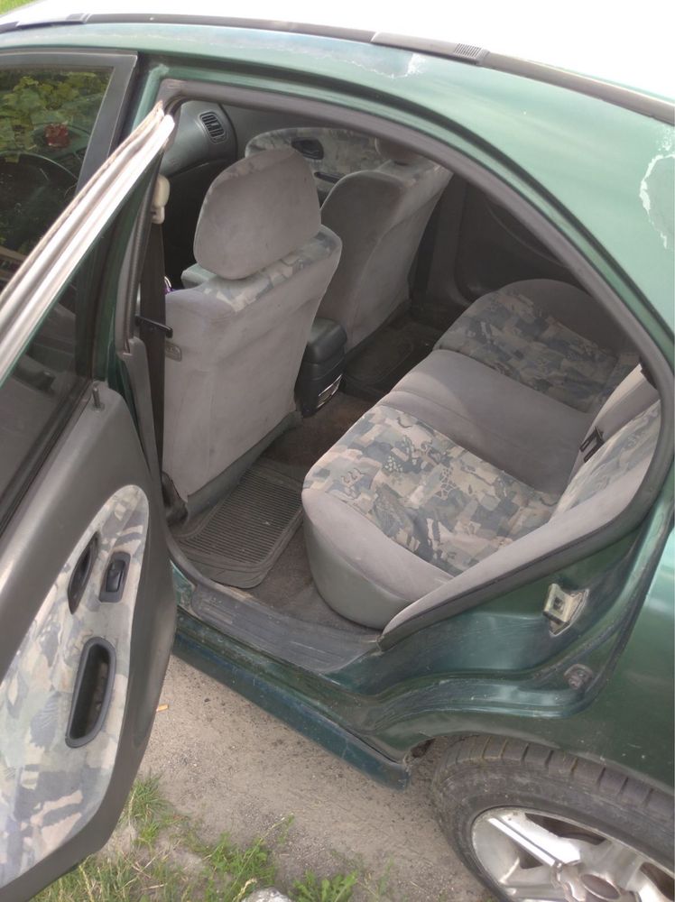 Продам Mitsubishi Carisma