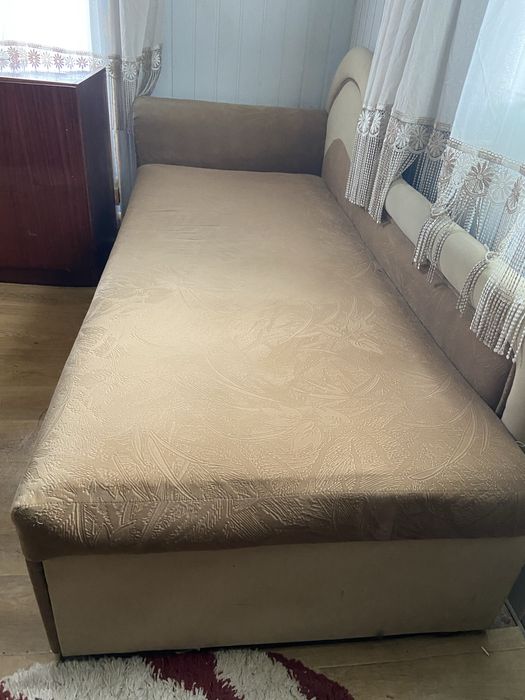 Диван розкладний .