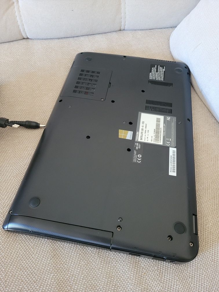 Portatil Toshiba Satellite L50-A-1CU - 15.6"