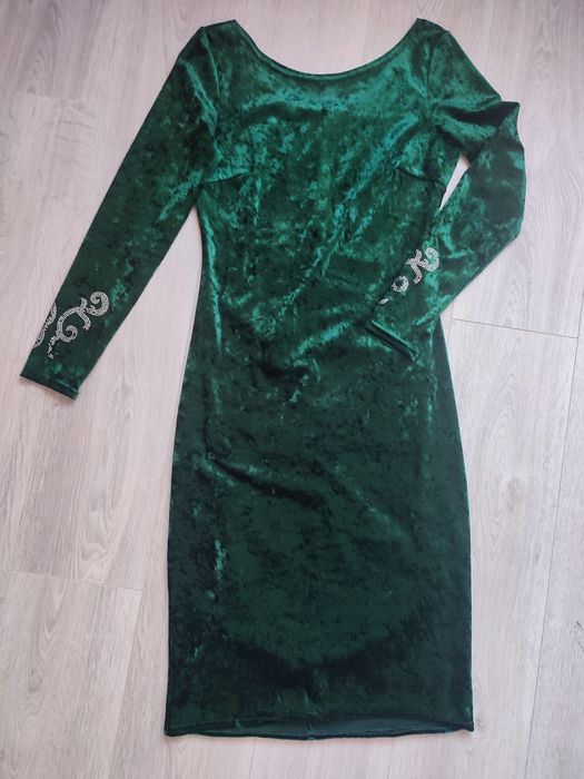 Вечірнє плаття смарагдового кольору