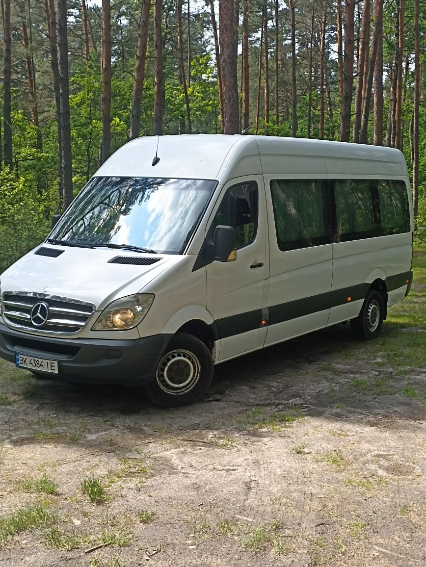 Мерседес спрінтер 906 2,2cdi 2008р пасажир 9 місць