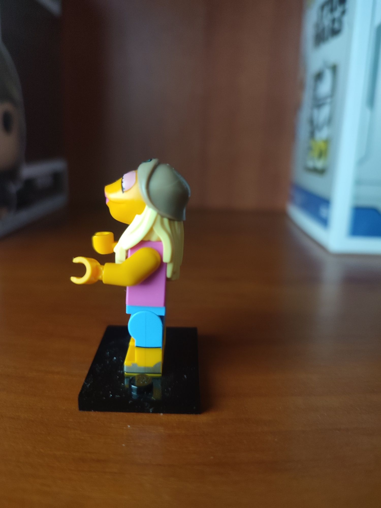 LEGO minifigures Muppets Janice.