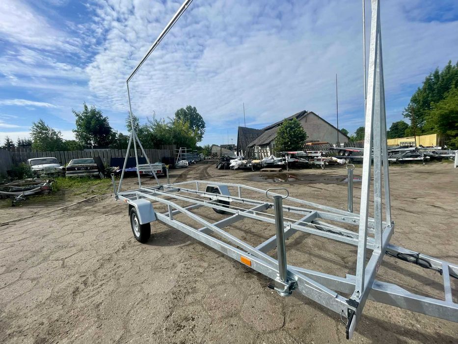 *** Wynajem przyczepy reklamowej (538x299,5) (Kat.B) ***