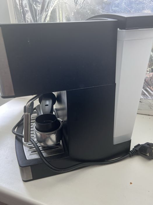 Ріжкова кавоварка еспресо Ardesto YCM-E1600