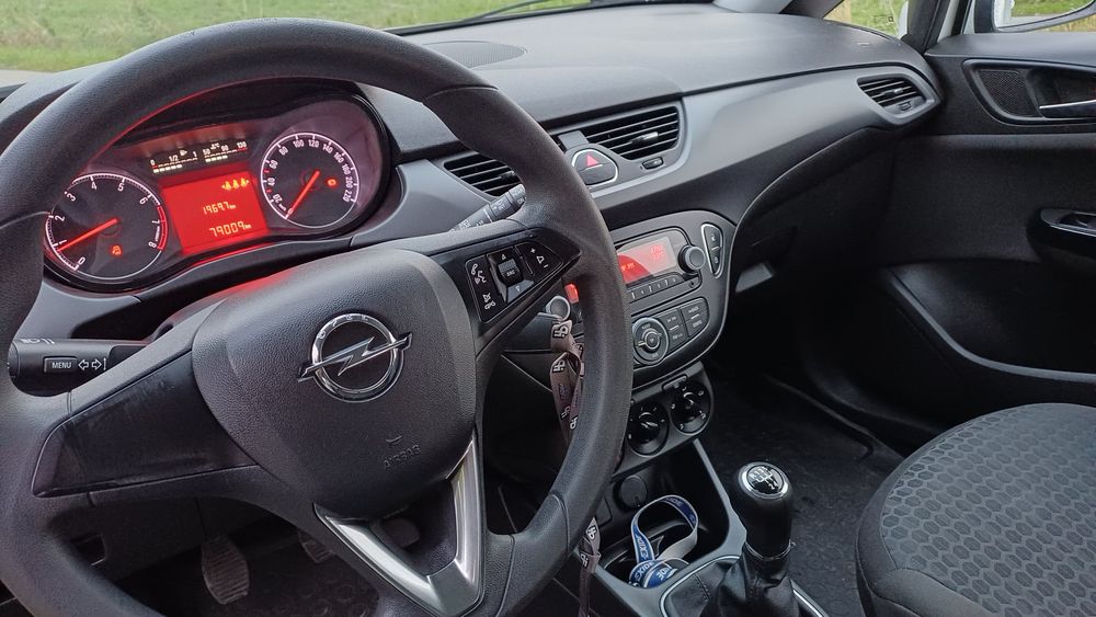 Opel corsa.Salon Polska.Przebieg 79000tyś.1.4 benzyna