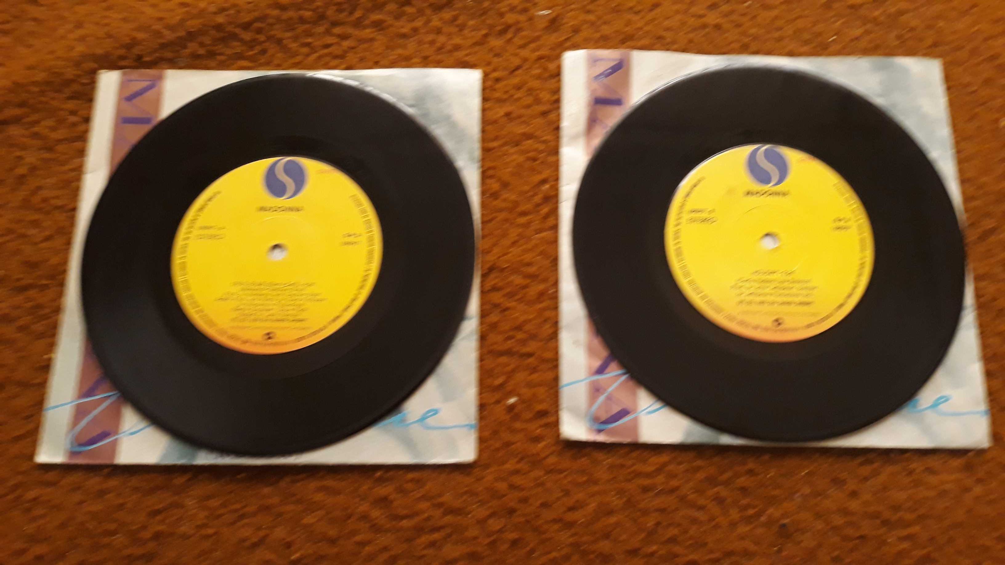 2 singles Madonna - True Blue ( Remix ) - portes incluídos
