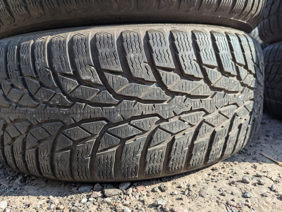 215/60R16 Nokian WR d4 зима
