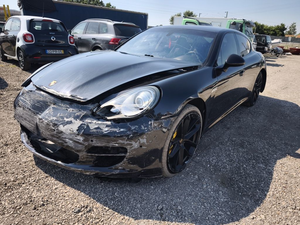 porsche panamera 4.  3.6 V6"