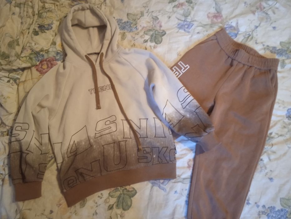 Спортивний костюм для хлопчика.