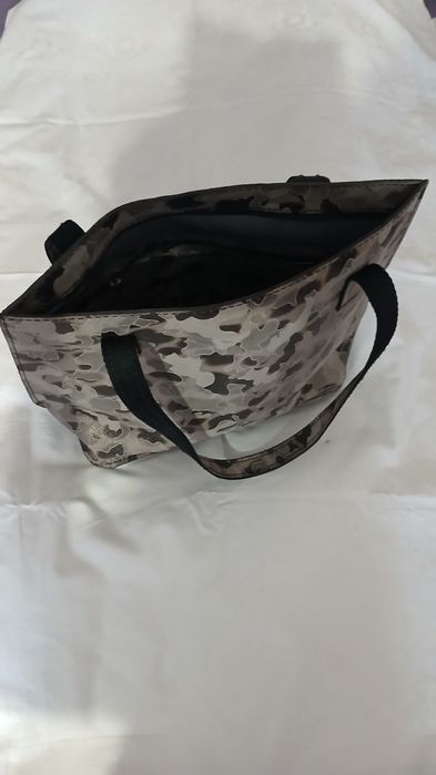 Распродажа кожаных изделий