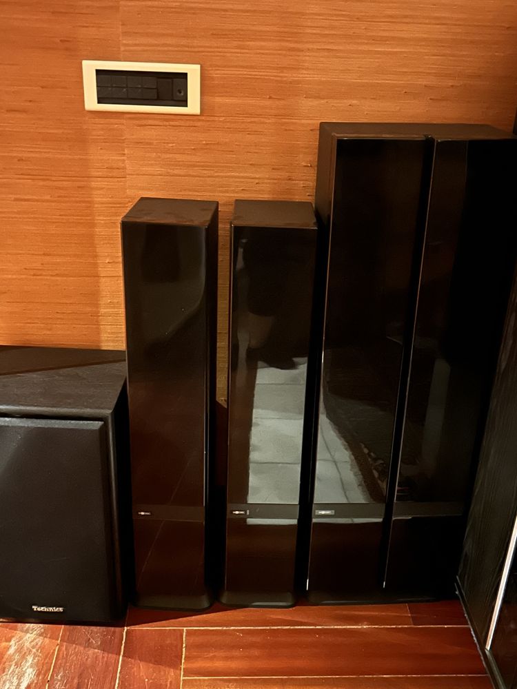 Movel e CDs e cassetes