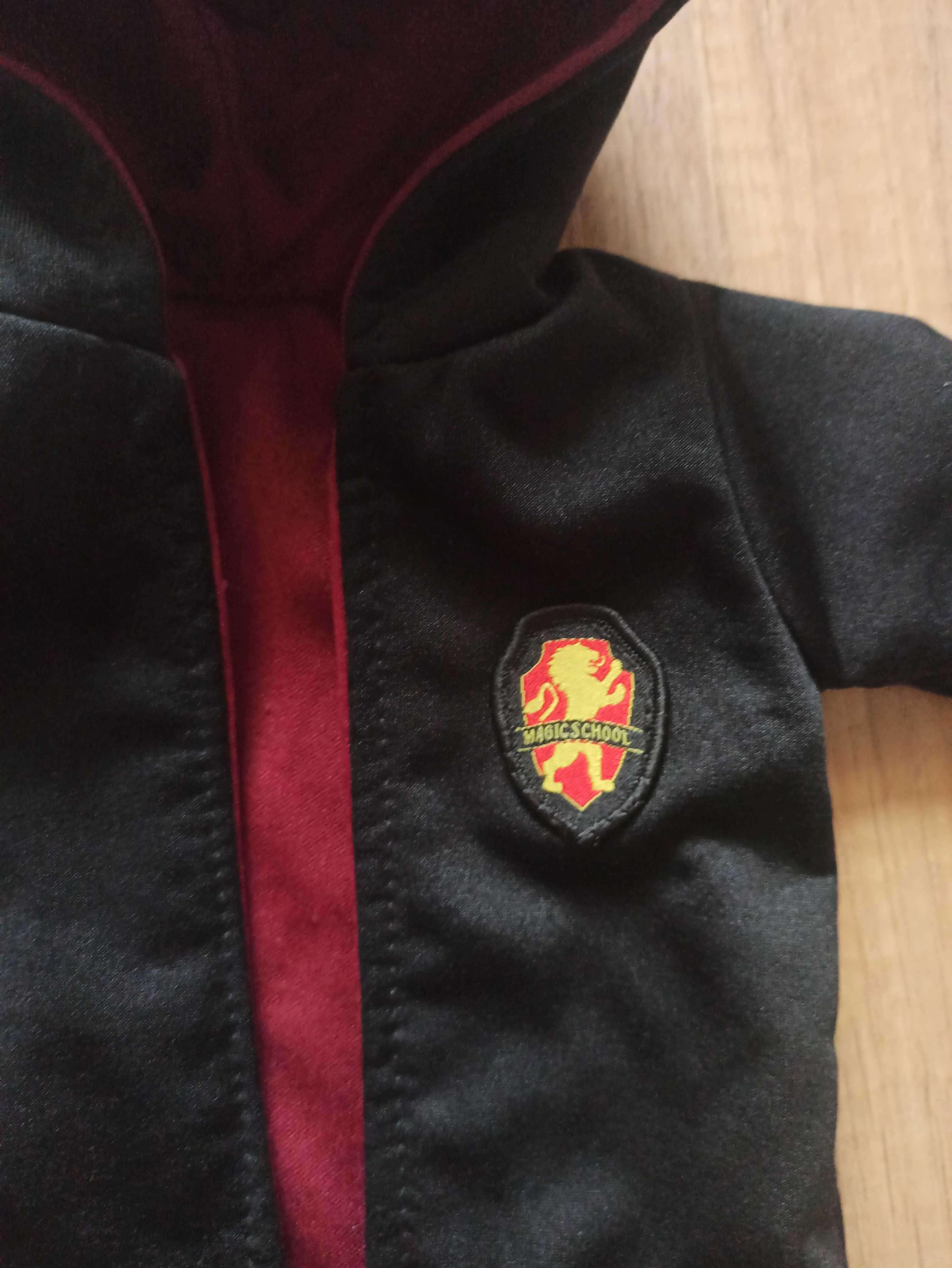 Płaszczyk dla lalki Harry Potter Hogwart z kapturem ubranko dla lalki