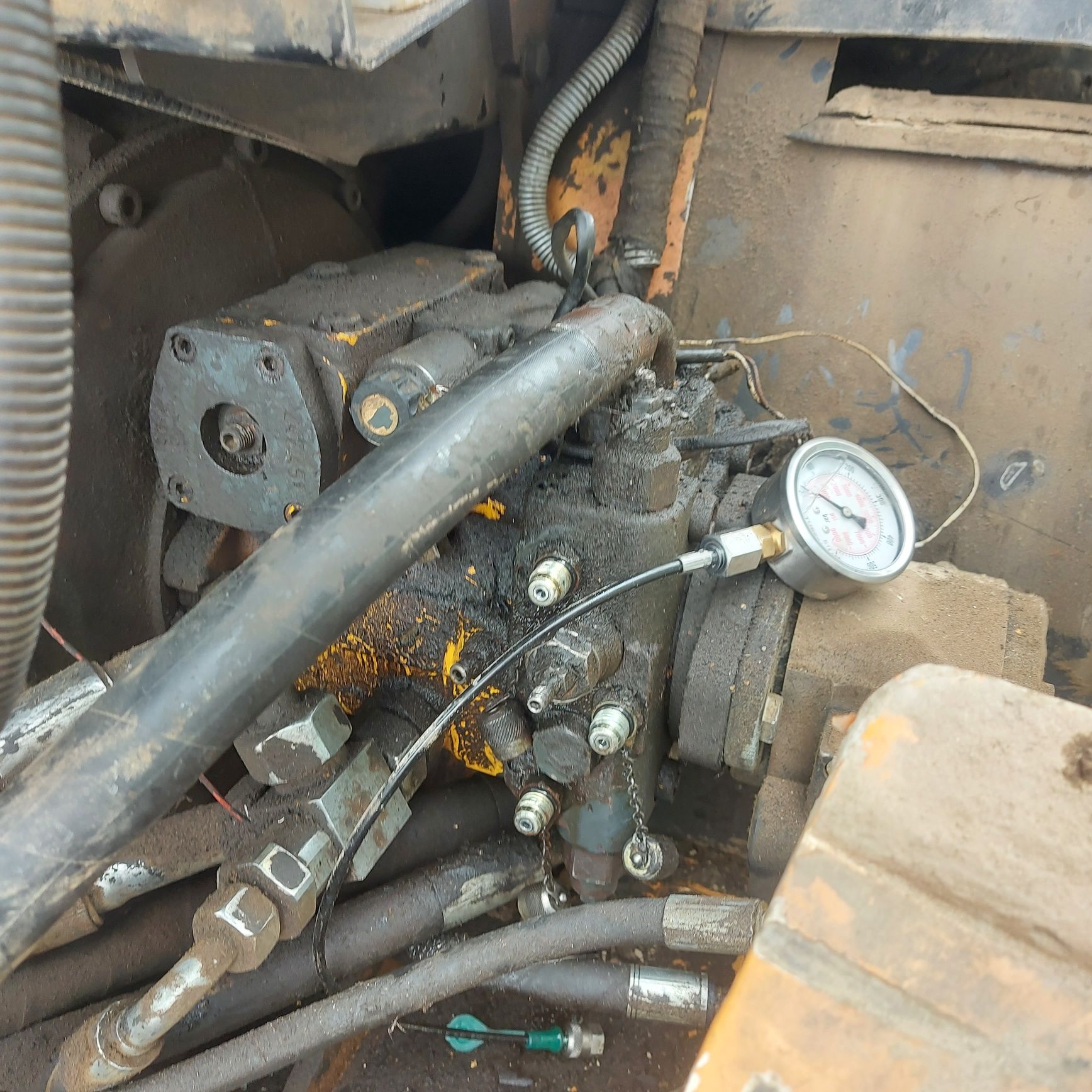 Професійний ремонт гідравліки  насоса гідромотора комбайна погрущика