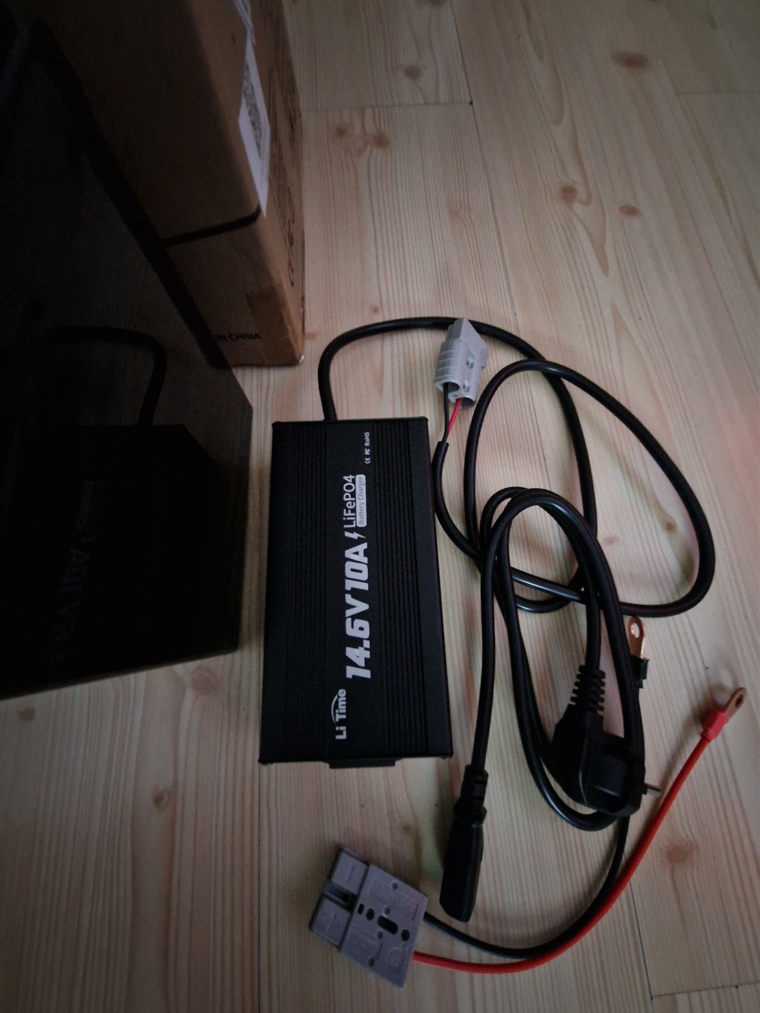 Nowy akumulator LiTime LifePo4 12V 100Ah komplet z ładowarką 1100zł