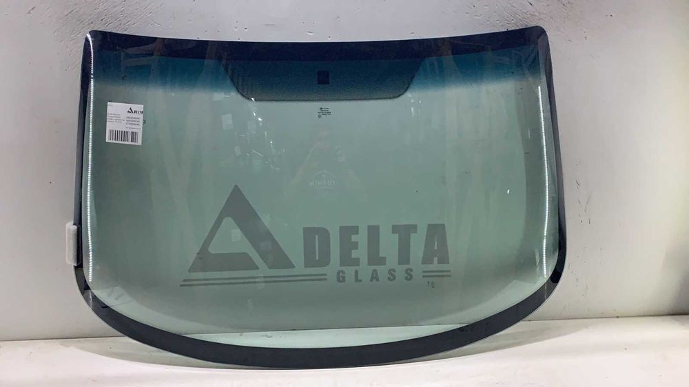 Citroen Berlingo  1998-2008 вітрове cкло