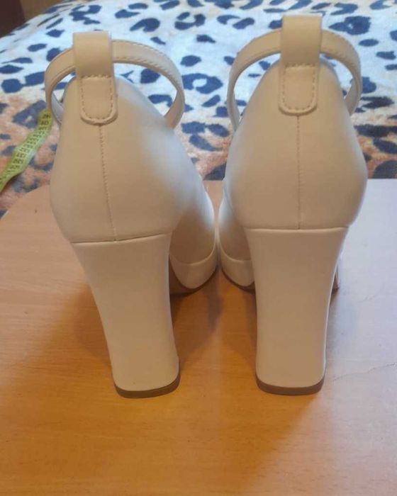 Туфлі для випускного свята, вихідні