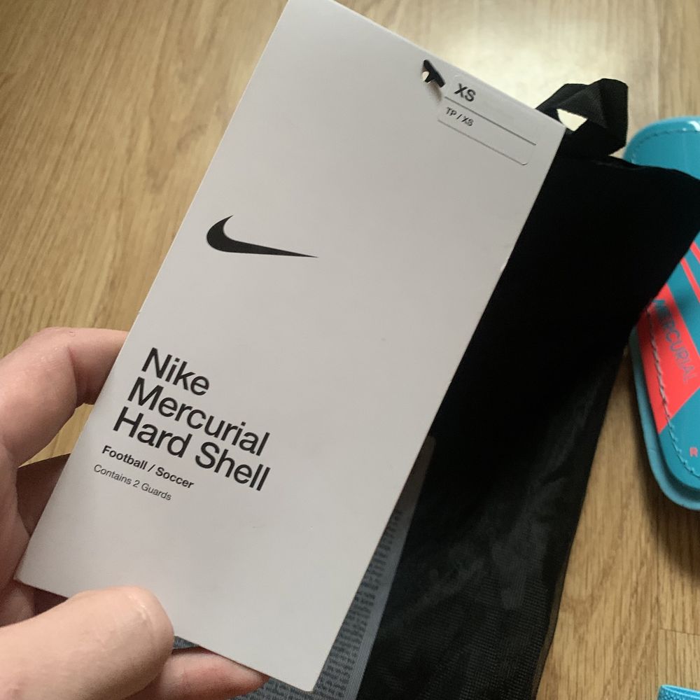 Футбольні щітки Nike Mercurial Hardshell