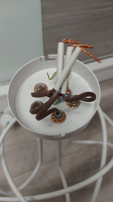 Lampa biała! Zadbana!!!