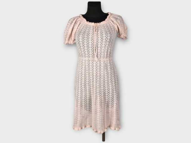 Śliczna sukienka ażurowa Popin S/M pudrowy róż lato boho