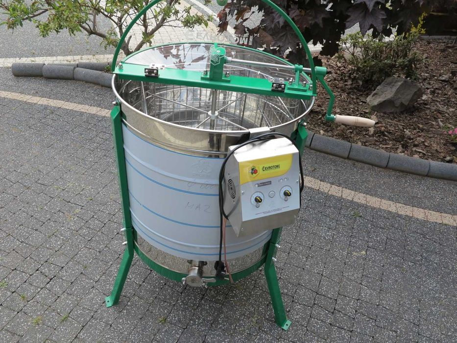 Miodarka Uniwersalna Nierdzewna  Cztero-Ramkowa  Ręczno - Elektryczna