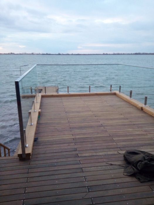 Безпечне загартоване скло: скляні перегородки, душові, двері