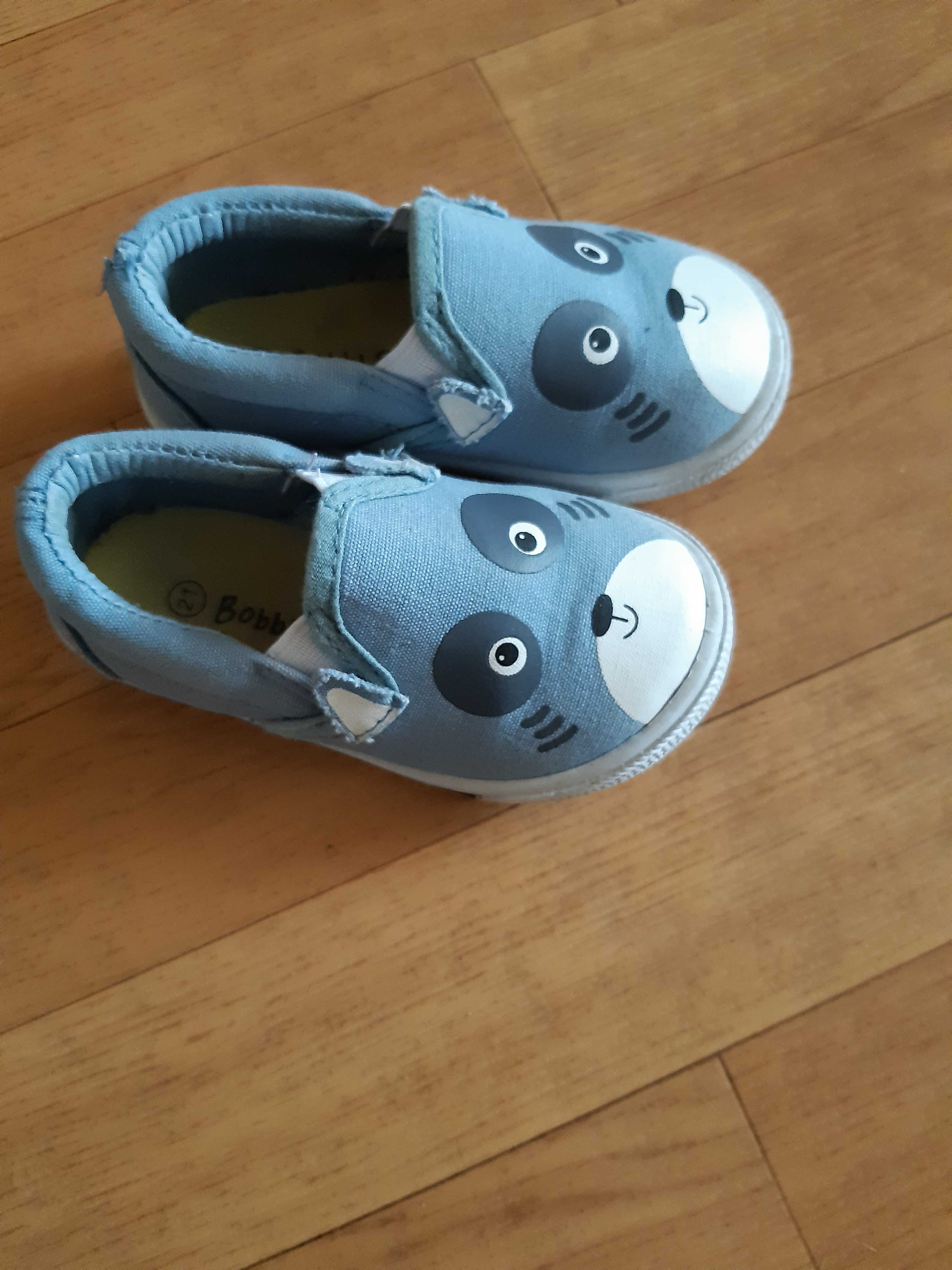 Niebieskie kapcie dziecięce Bobbi-Shoes