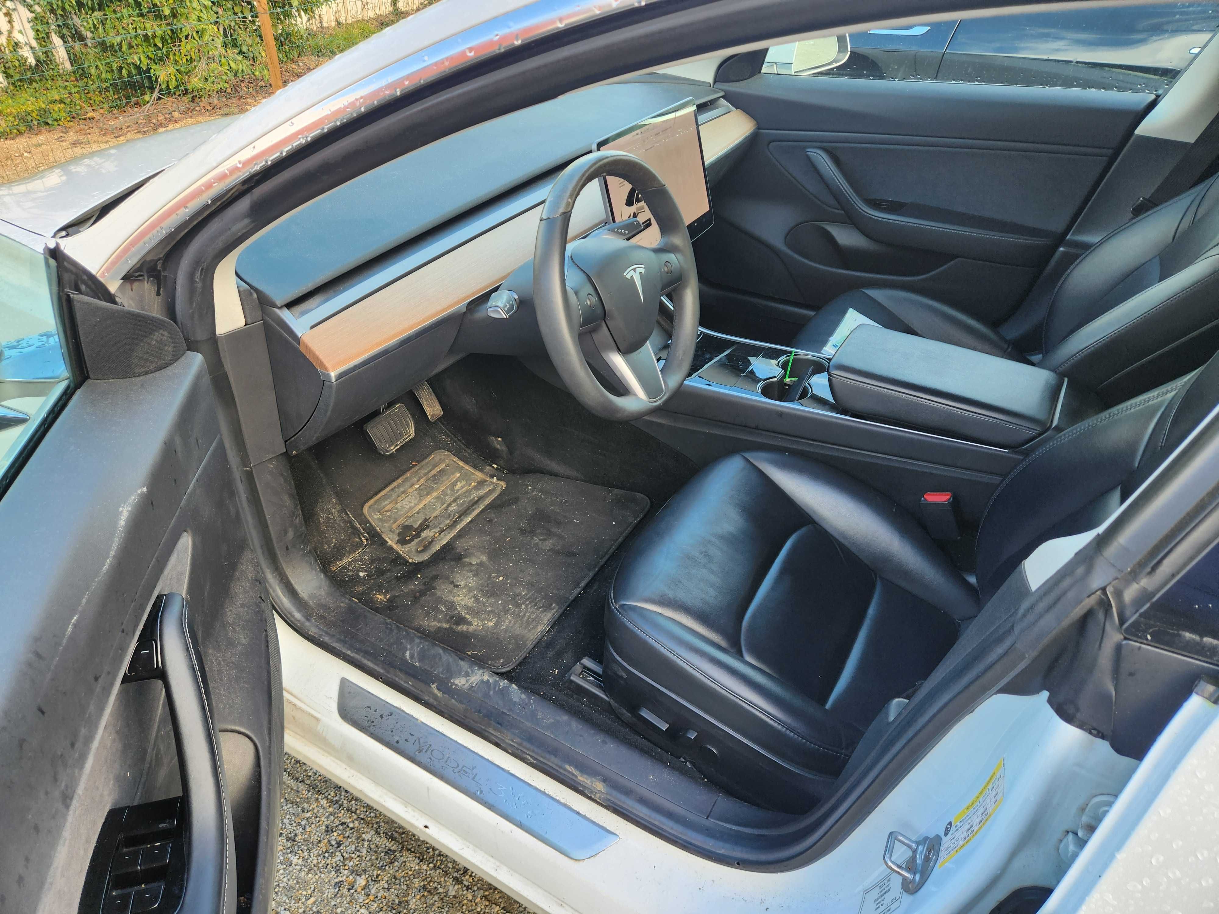 Tesla Model 3 standard range plus