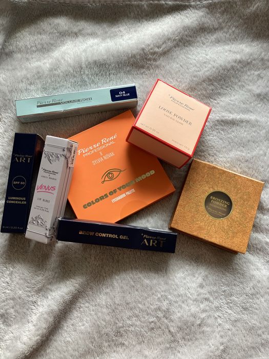 zestaw Pierre bronzer, błyszczyk, puder, paletka, tusz, korektor etc