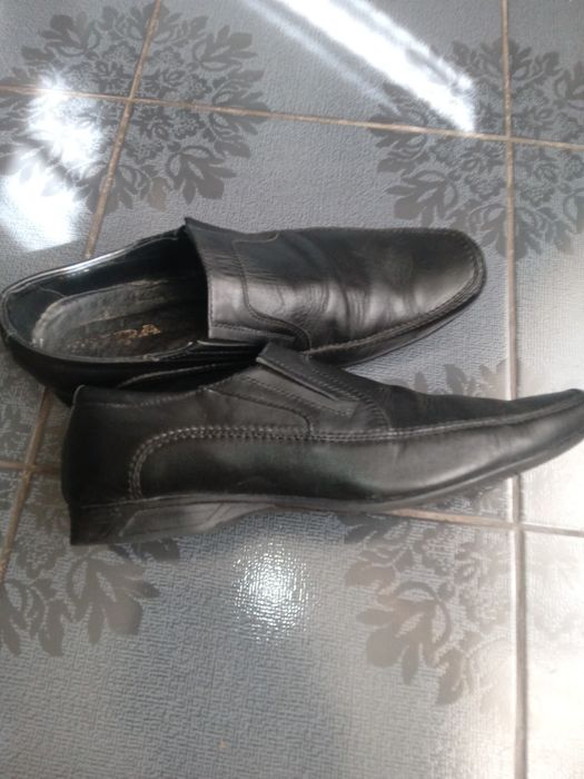 Чоловічі шкіряні туфлі