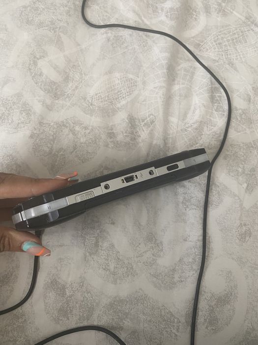 PSP usada em super bom estado com caixa