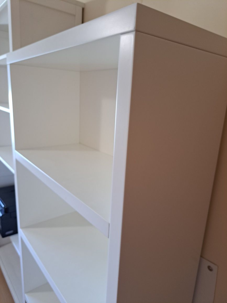 Estante quarto de criança lacado