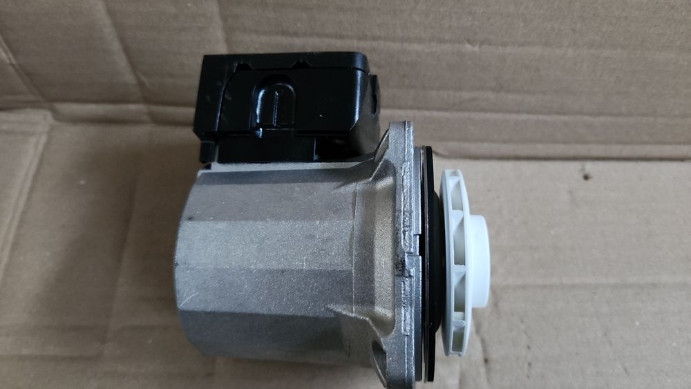 silnik serwisowy pompy wilo x/4-3 vaillant viessmann vihu/4-3