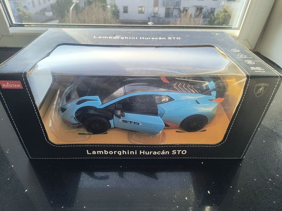 Samochód zdalnie sterowany RASTAR Lamborghini Huracan STO 1/14