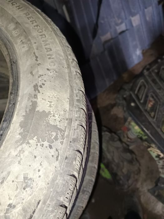 Зимня резина 215/60/16