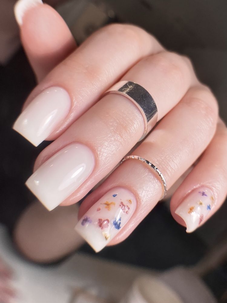 Manicure hybrydowy/ żelowy/ paznokcie