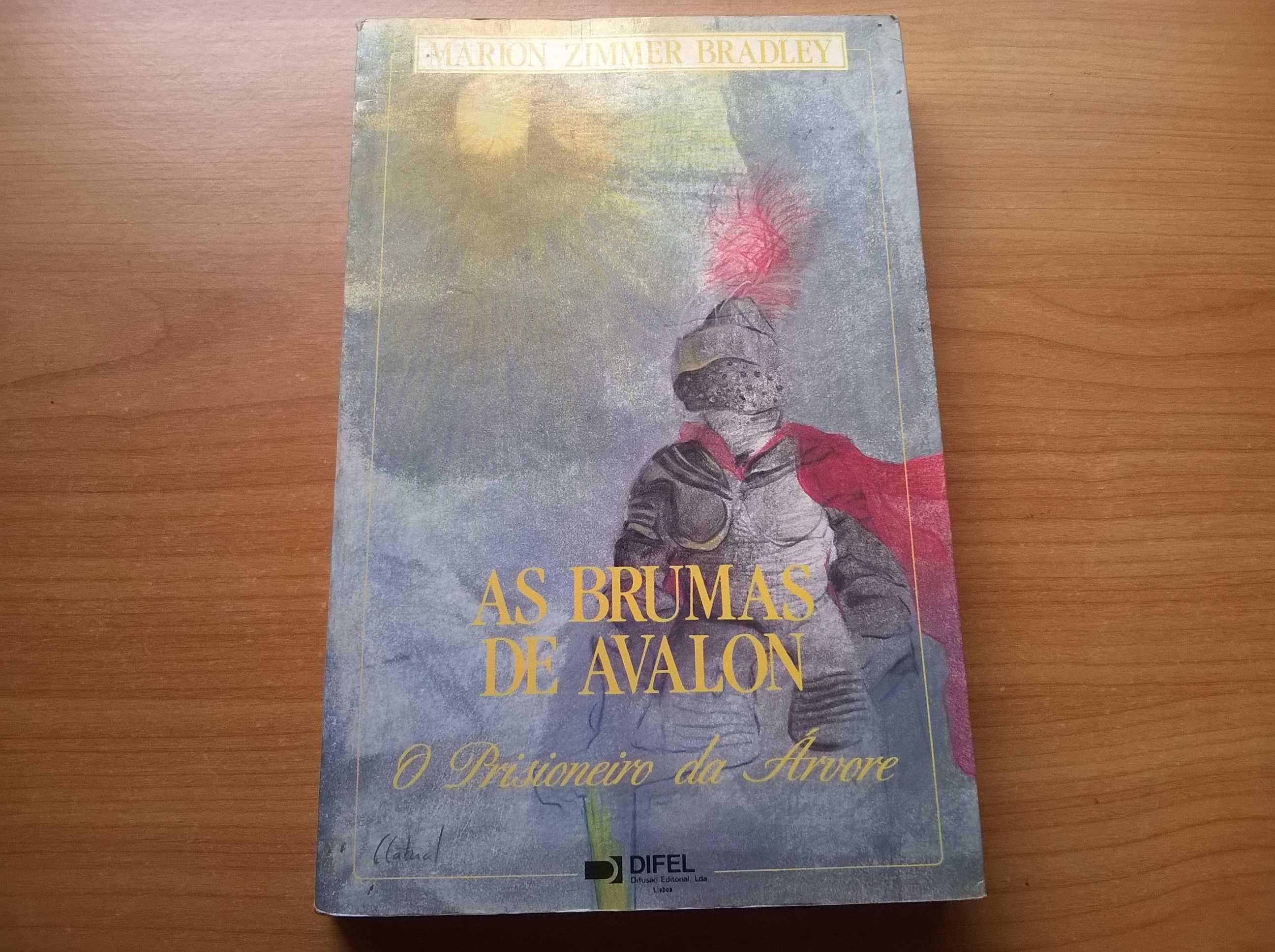 O Prisioneiro da Árvore - (livro 4) de As Brumas de Avalon