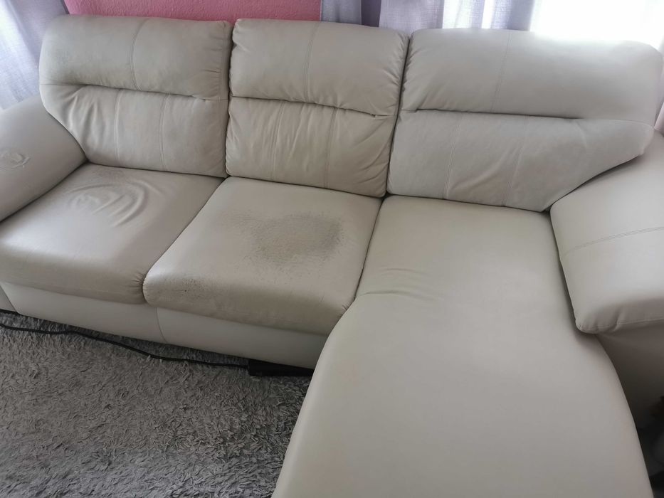 Sofá pele sintética com chaise longue