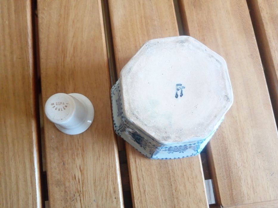 Faiança, porcelana, vidro e cristal antigos