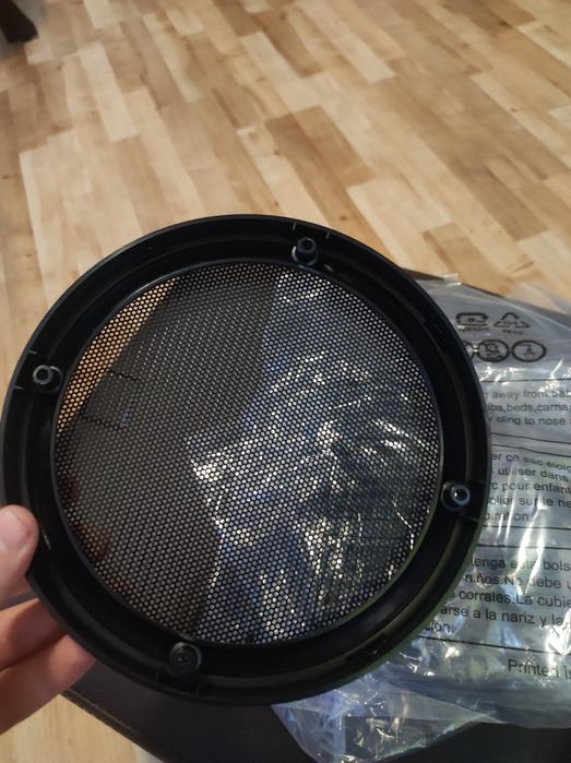 Maskownice głośnikowe JBL