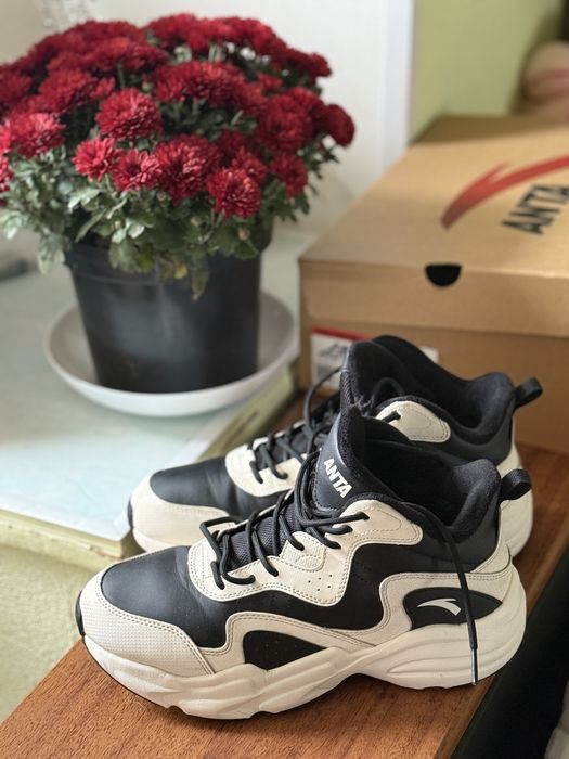 Жіночі зимові кроси черевики Anta в чудовому стані 39 розмір