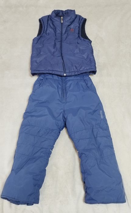 Продам зимовий комплект New Balance на хлопчика.
Комплект складається