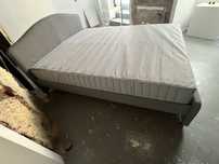 DESOCUPAR Cama, colchao, termoacumulador, vitrocerami