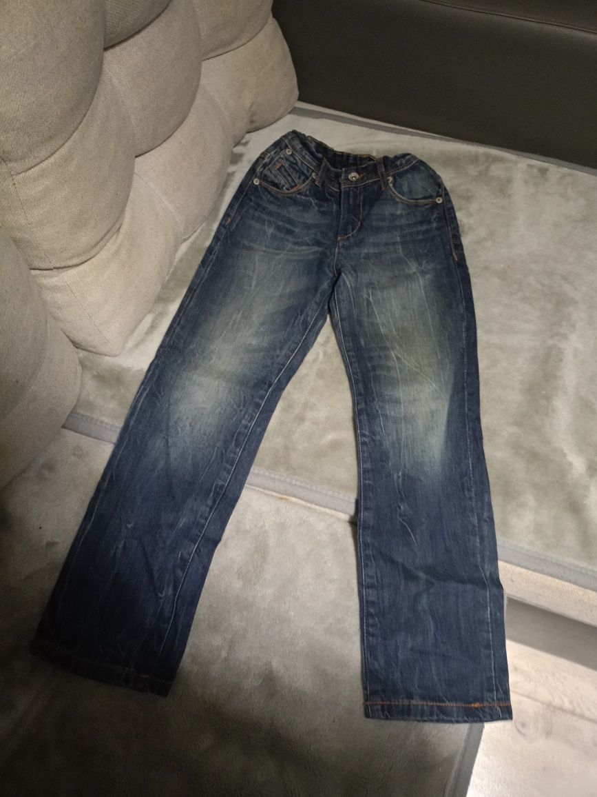 Spodnie  jeansowe 128