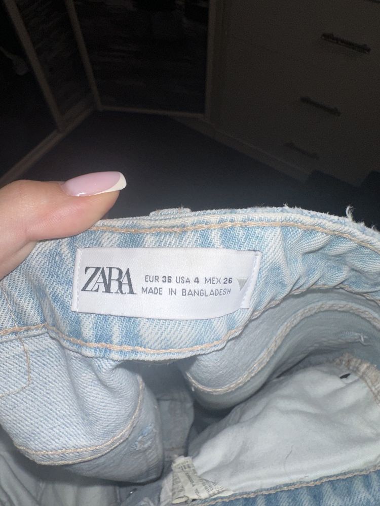 світлі джинси ZARA