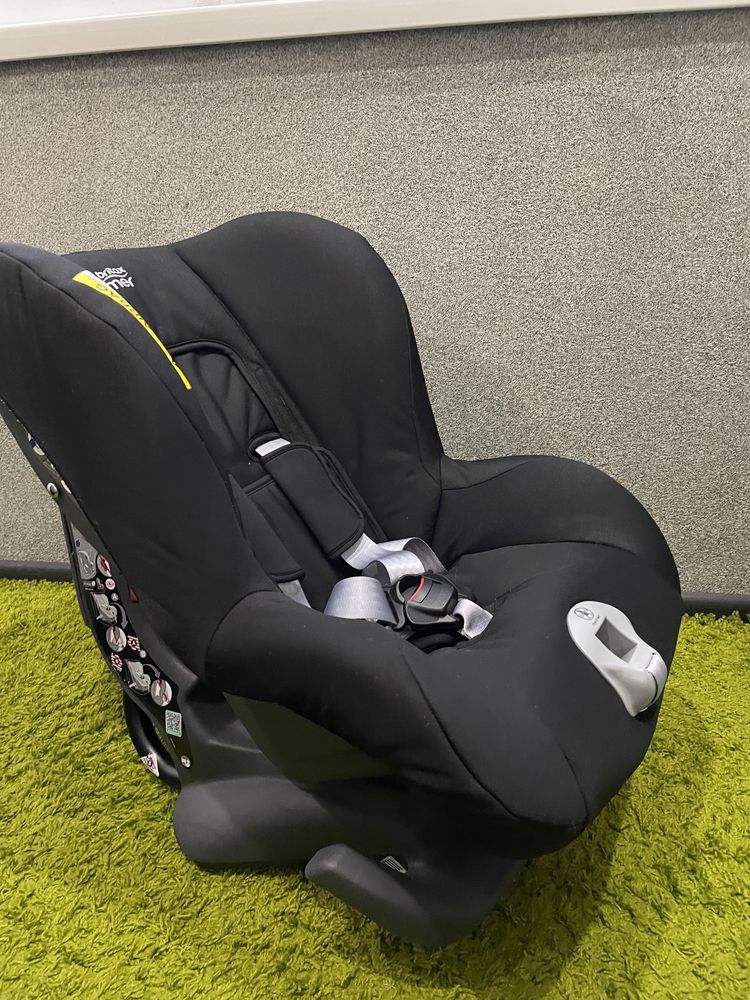 Автокрісло Britax Romer first class plus