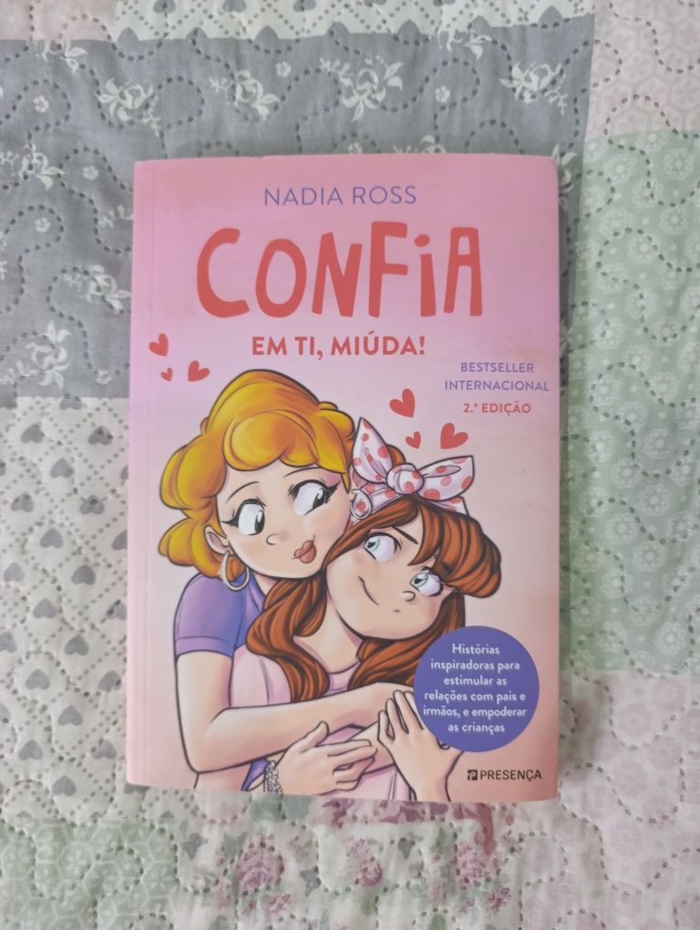 Livros variados (com marcador de livros incluidos em dois livros)