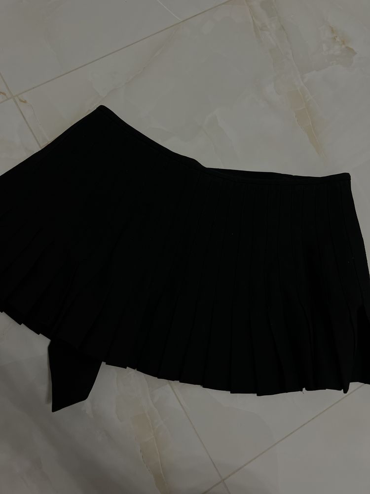 Zara юбка короткая с плиссировкой