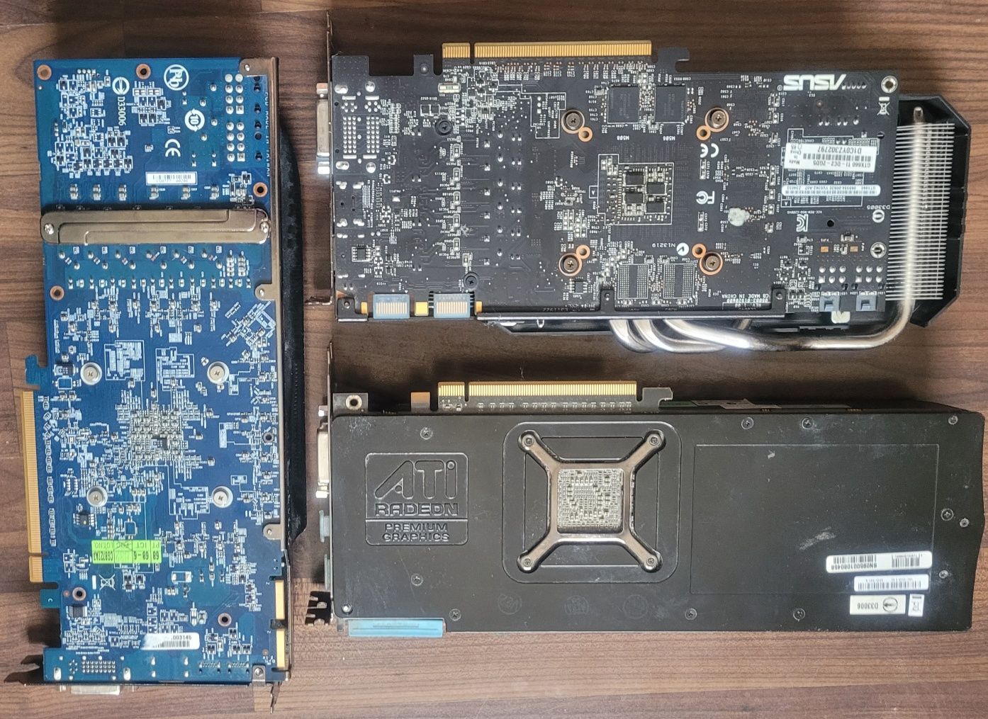 Zestaw kart graficznych Geforce Ati radeon