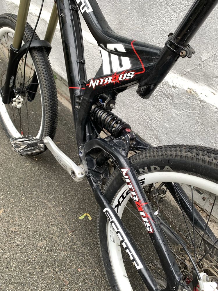 Двухподвес велосипед mtb Scott Nitrous
